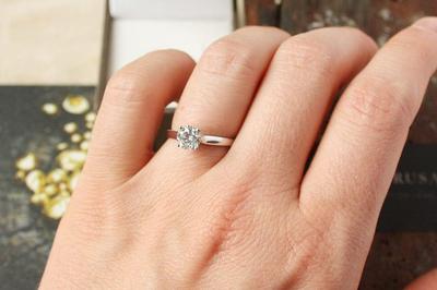 Modern Design Crystal Charm Ring for Women - 1 Pc - Image 2